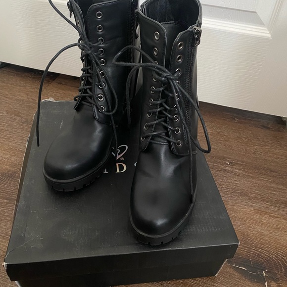 Black Lace-Up Block Heel Combat Boots - Picture 2 of 4